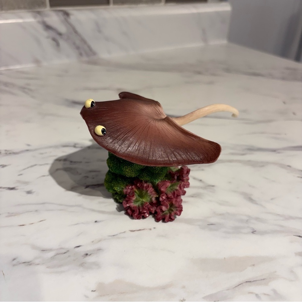 Enesco Home Grown Mushroom Stingray on broccoli coral anthropomorphic figurine